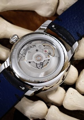 LOUIS ERARD Excellence La Petite Seconde Louis Horror x seconde / seconde