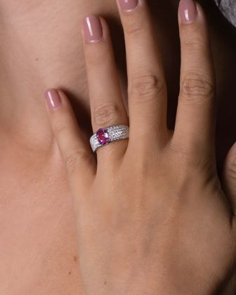 JOAILLERIE CRESUS Saphir rose Pavage diamants