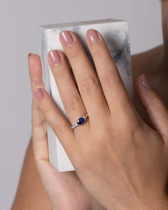 JOAILLERIE CRESUS Saphir Accompagné de diamants