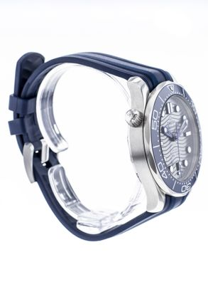 OMEGA Seamaster Diver 300 m Co-Axial Master Chronometer