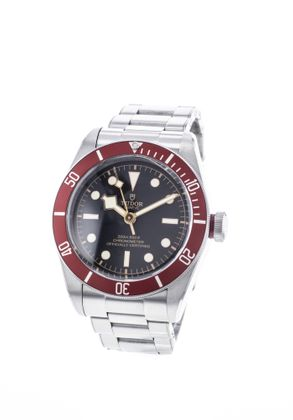 TUDOR Black Bay Red Red