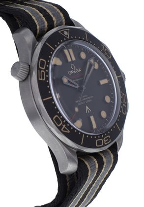 OMEGA Seamaster 300 Diver "007"