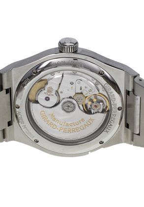 GIRARD PERREGAUX Laureato