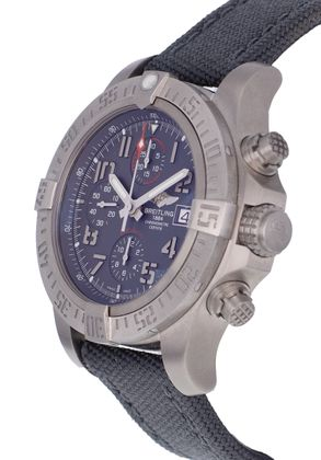 BREITLING Avenger Chronograph
