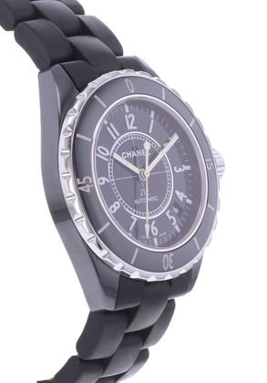 CHANEL J12 38 mm