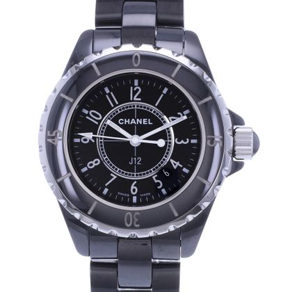 CHANEL J12 33 mm Quartz