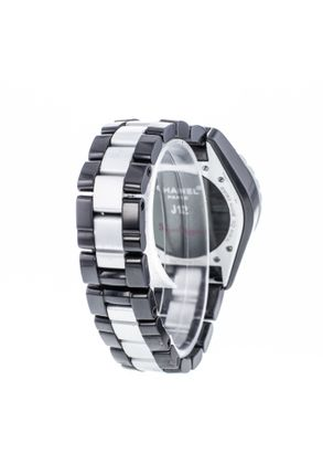 CHANEL J12 Superleggera Chronographe