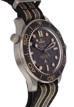OMEGA Seamaster 300 Diver "007"