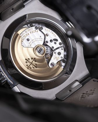 PATEK PHILIPPE Nautilus Quantième Annuel Phase de lune