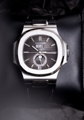 PATEK PHILIPPE Nautilus Quantième Annuel Phase de lune