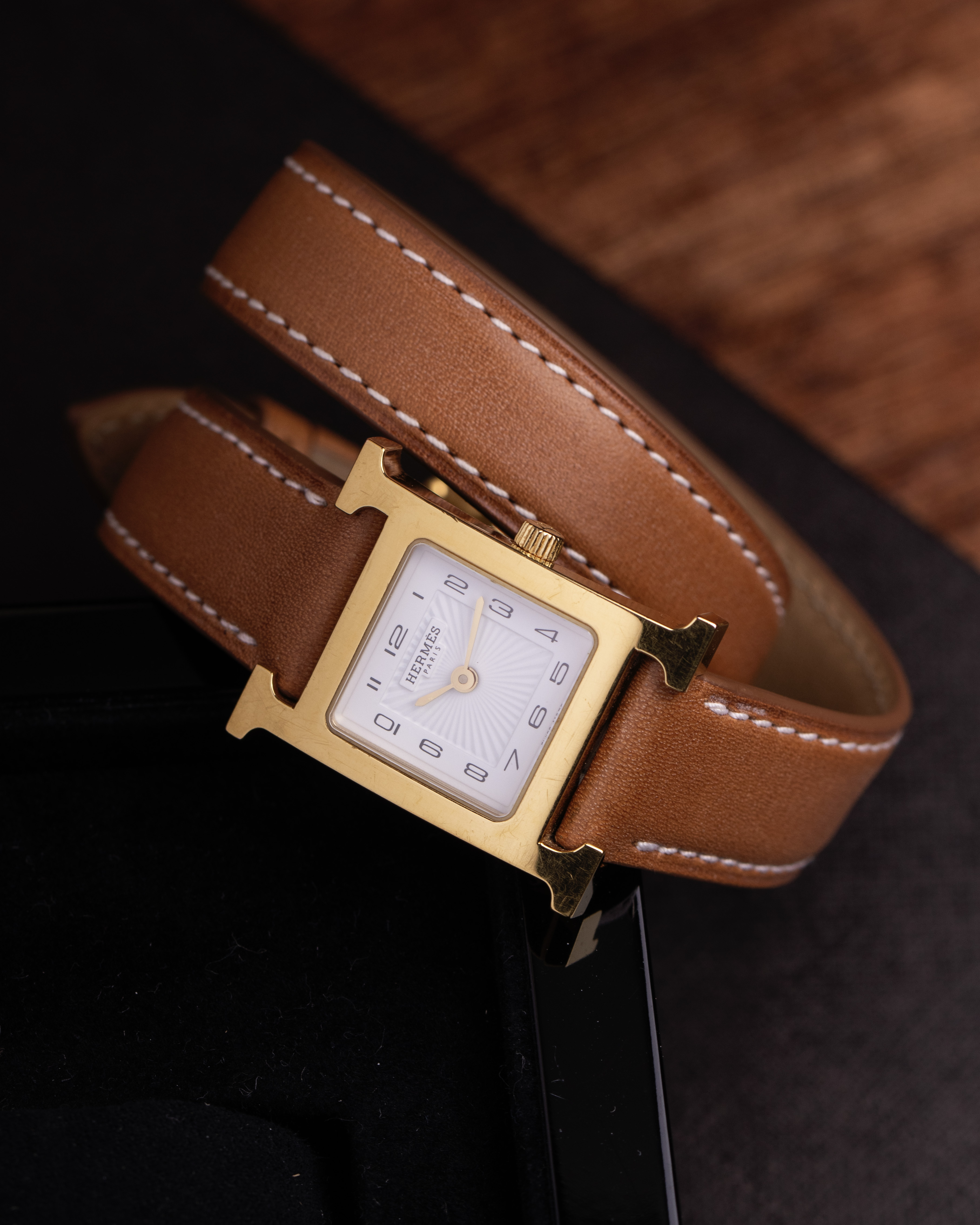Montre Hermès Femme 'Croisière' Plaquée Or - Occasion - Montre Bracelet De Luxe